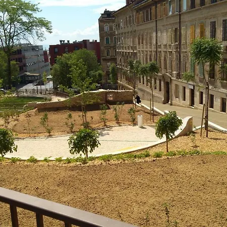 Center Romantic Apartment *